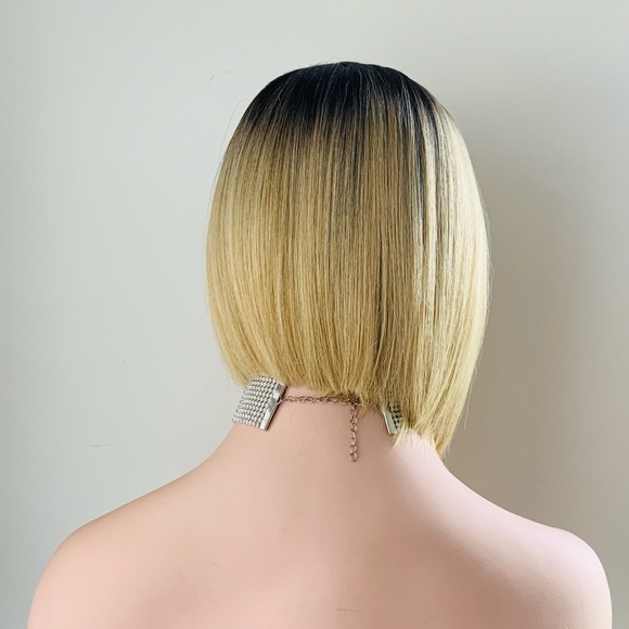 Gorgeous Blonde Angled Bob Lace Front Synthetic Wig - Picture 5 of 5